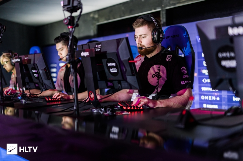 AL赢下瑞士轮第三轮比赛，成功晋级2025全球总决赛淘汰赛！