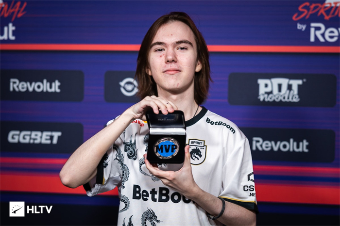 Kanavi ：感谢队友 因为队友才能拿到（这么多）MVP