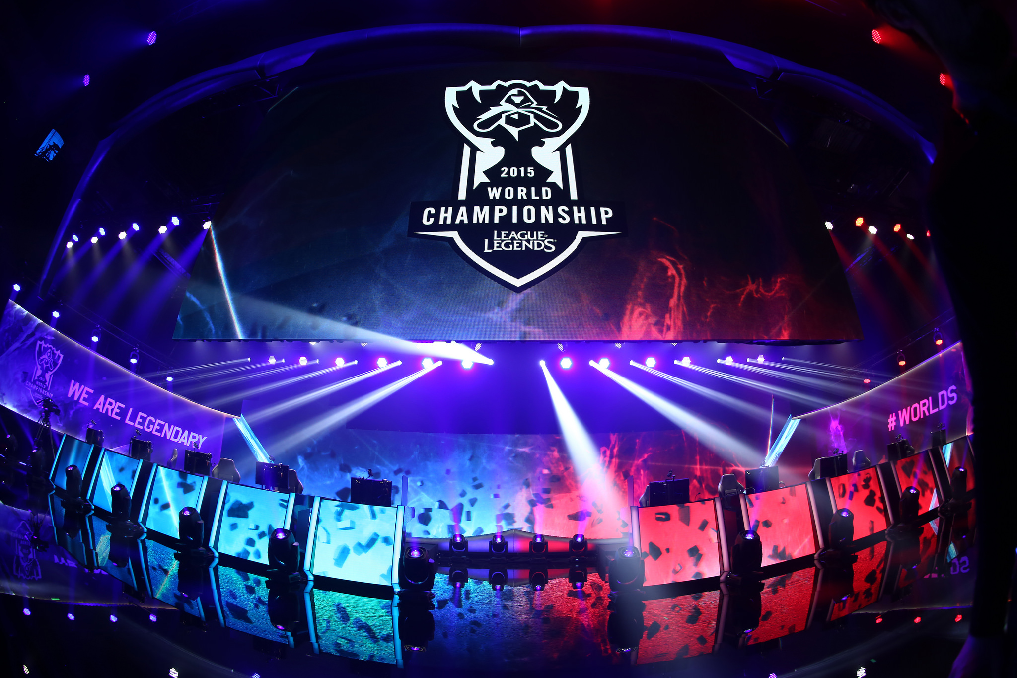 HLE监督锐评：谁都知道T1不爱用泽丽+璐璐的组合